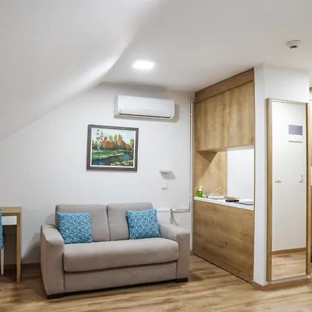 Grand Park Rooms & Apartments Cacak Exterior photo