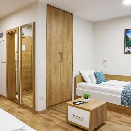 Grand Park Rooms & Apartments Cacak Exterior photo
