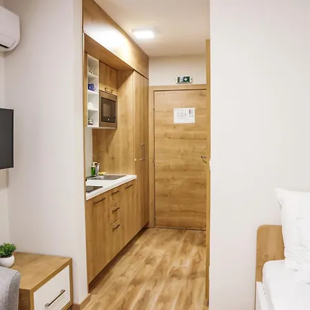 Grand Park Rooms & Apartments Cacak Exterior photo