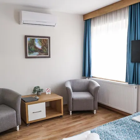 Grand Park Rooms & Apartments Cacak Exterior photo