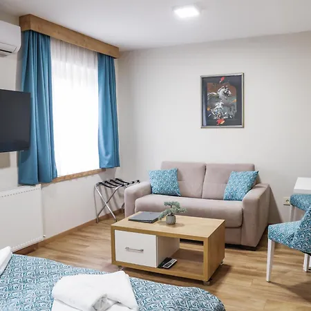 Grand Park Rooms & Apartments Cacak Exterior photo