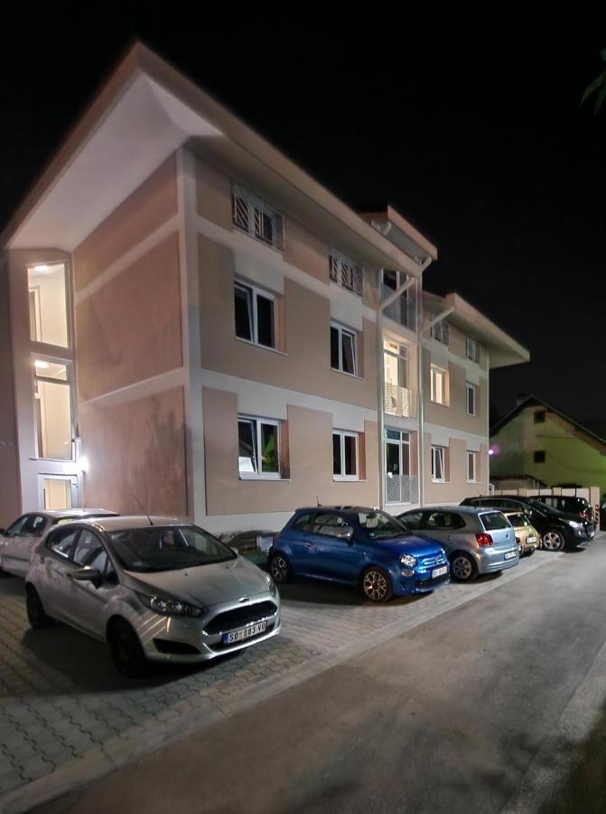 Apartment Grand Park & Cacak